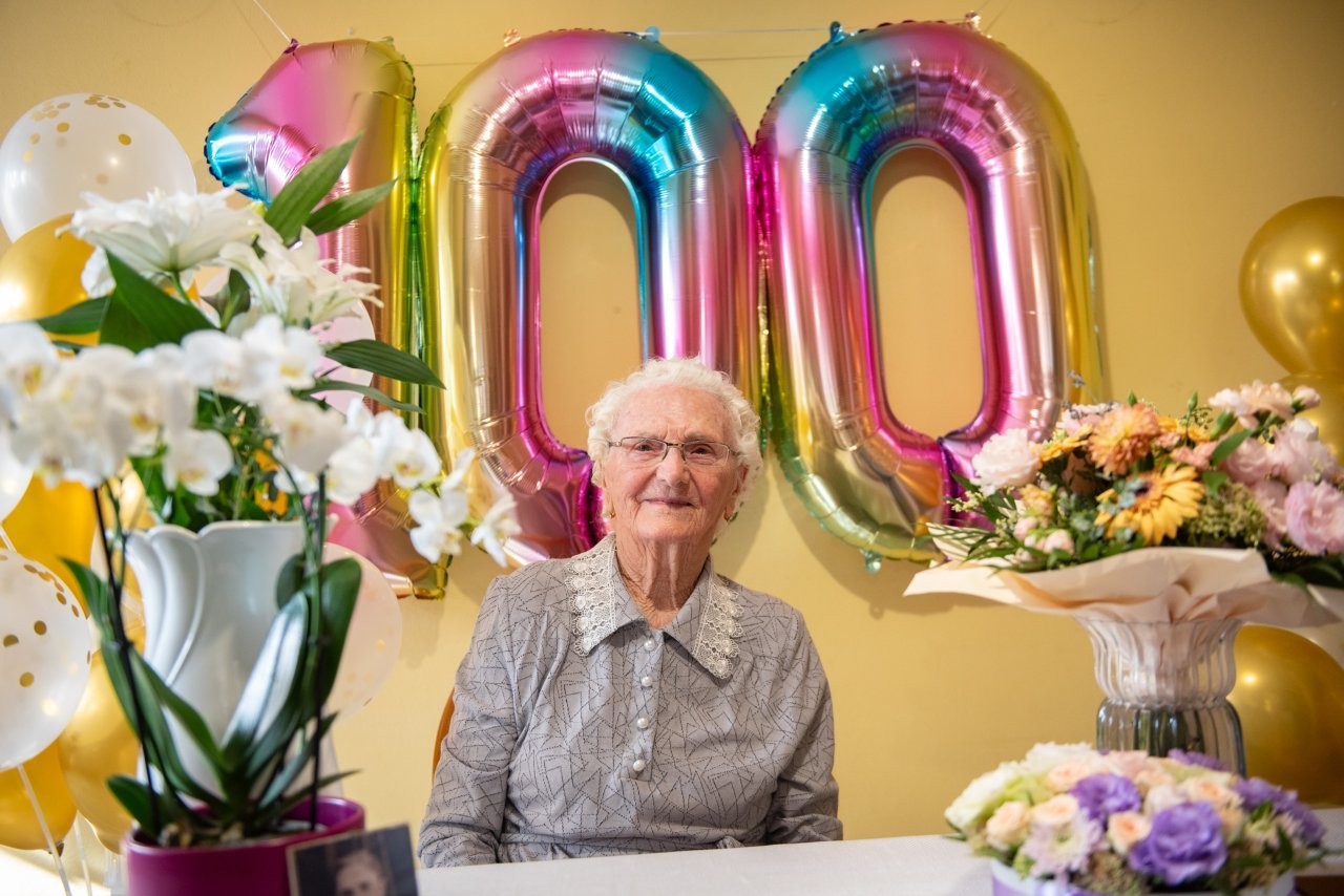 Isten éltesse Annus nénit 100. születésnapján!